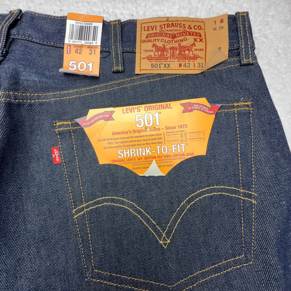 Levis 501 Original Shrink To Fit Jeans Mens 42x31 Blue Rigid Indigo 00501-0000